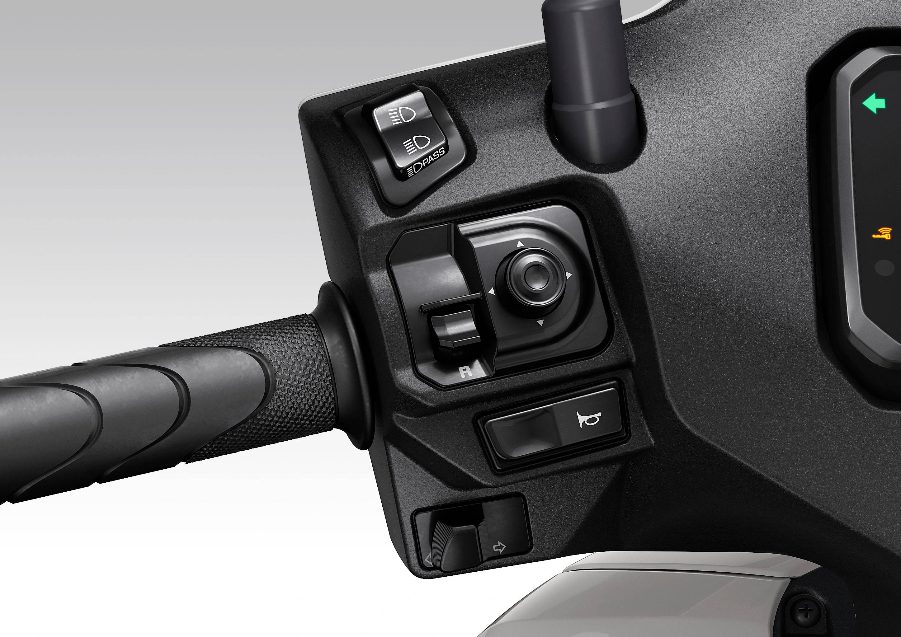 Switch Control pada CUV e: