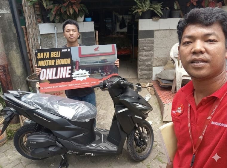 Pelanggan Honda Borobudur beli motor online, diantar ke rumah