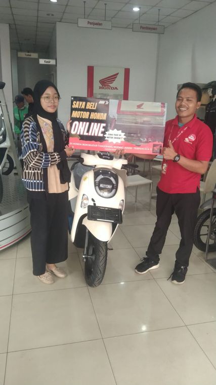 Pelanggan Honda Borobudur beli motor online, diantar ke rumah