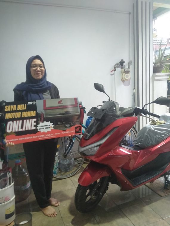 Pelanggan Honda Borobudur beli motor online, diantar ke rumah