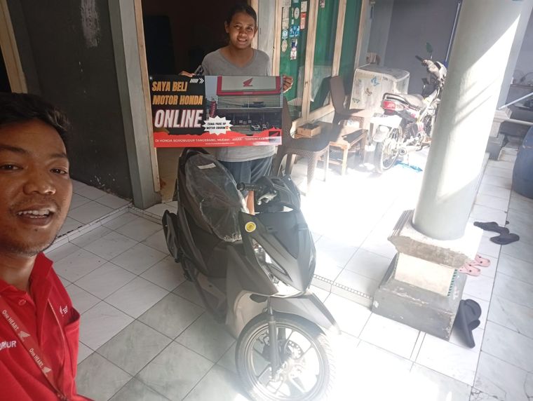 Pelanggan Honda Borobudur beli motor online, diantar ke rumah