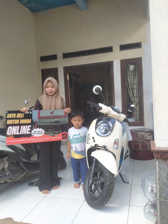 Pelanggan Honda Borobudur beli motor online, diantar ke rumah
