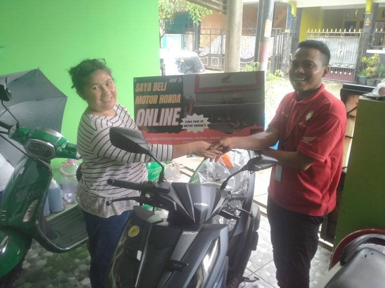 Pelanggan Honda Borobudur beli motor online, diantar ke rumah