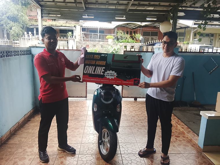 Pelanggan Honda Borobudur beli motor online, diantar ke rumah