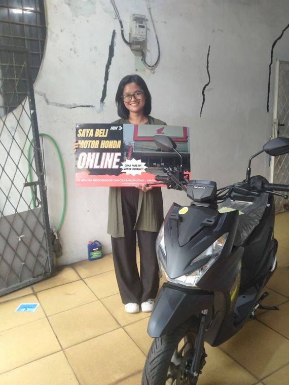 Pelanggan Honda Borobudur beli motor online, diantar ke rumah